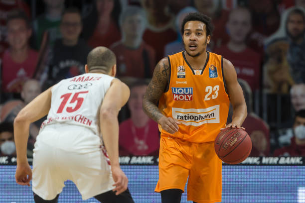 队倚重的法 队倚重的法