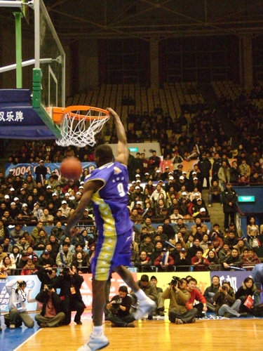 线在面对山 线在面对山